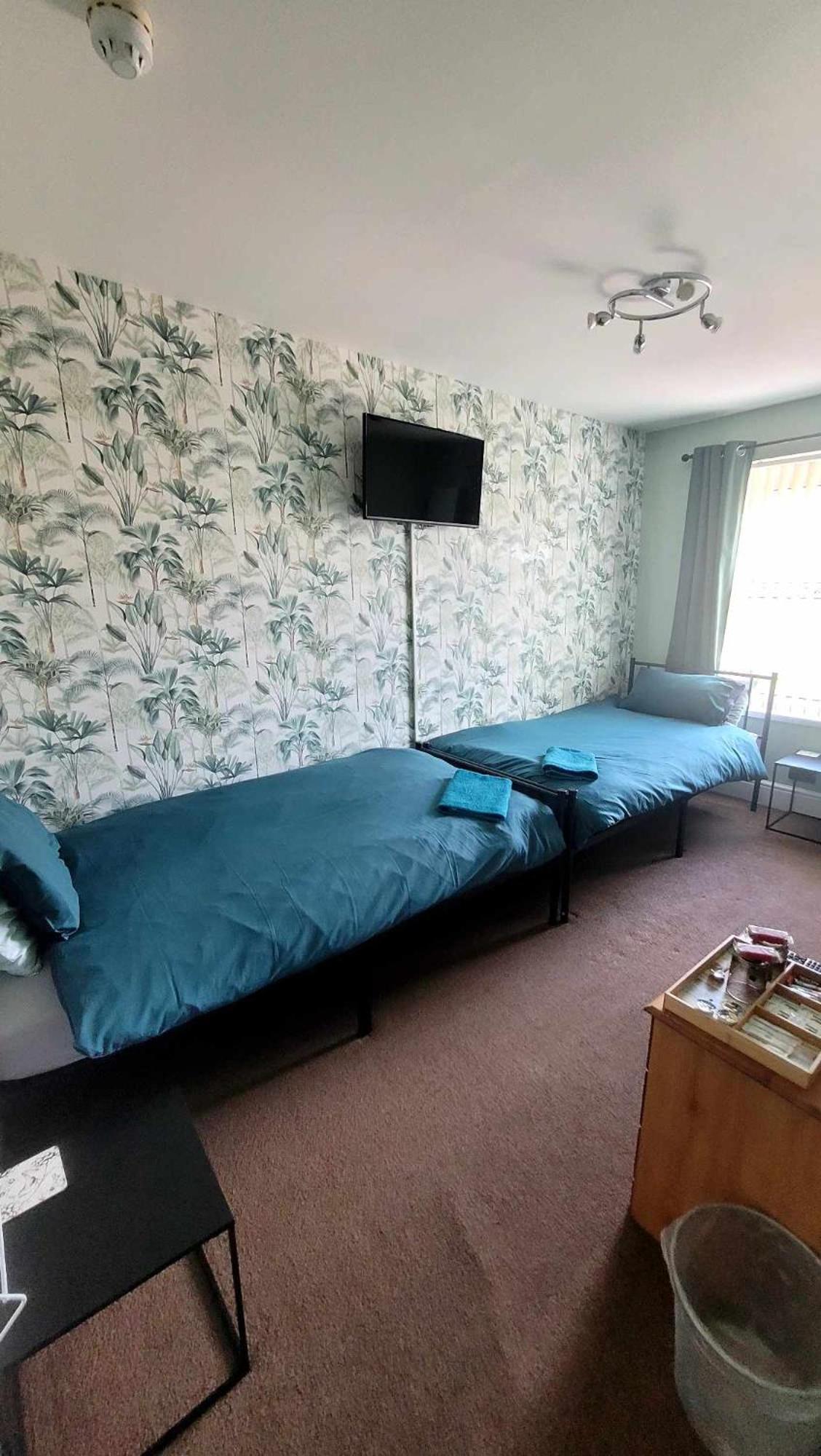 The Clevedon 3*
